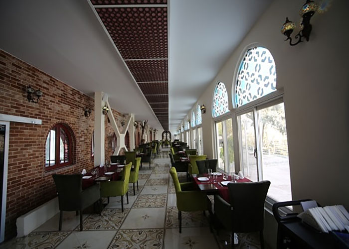 رستوران عربی زوفا هتل ارم تهران