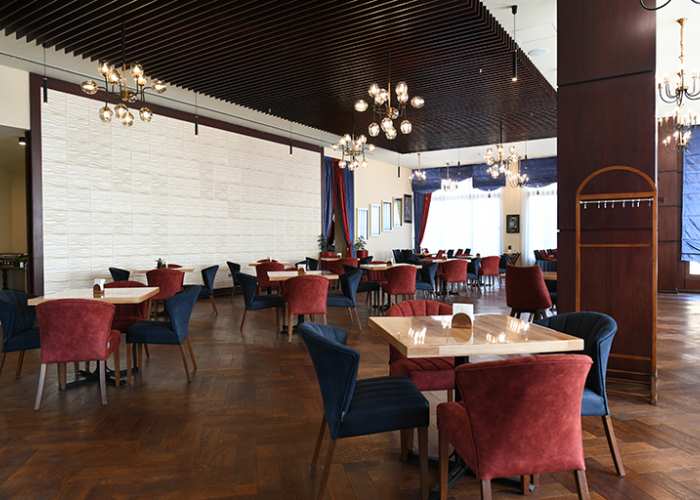 کافه رستوران میلانو هتل قصر الضیافه قدس مشهد