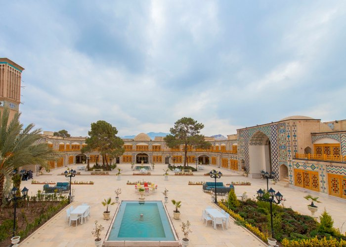 هتل کاروانیکا کرمان