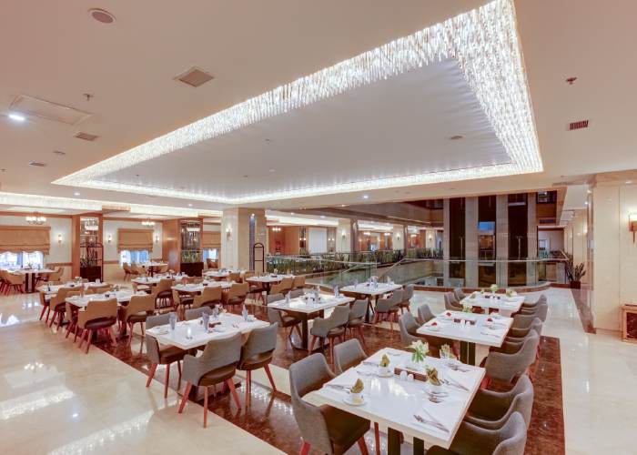 رستوران هتل خورشید هشتم مشهد