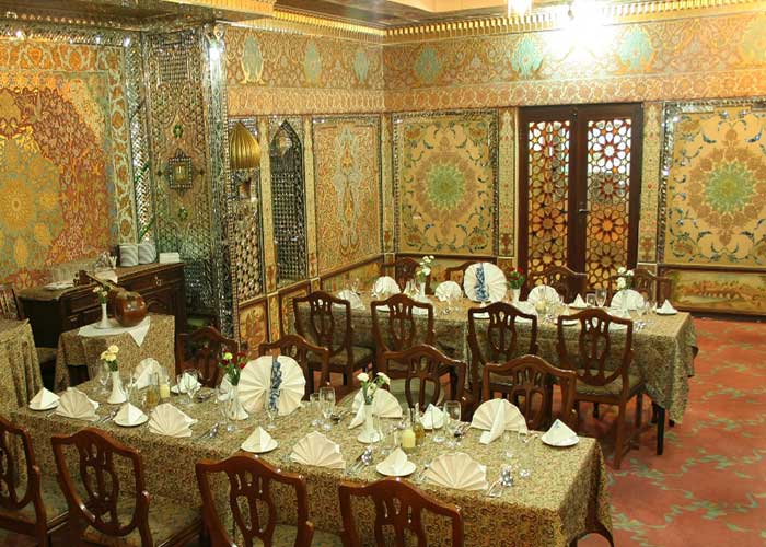 رستوران نمکدون هتل لاله تهران