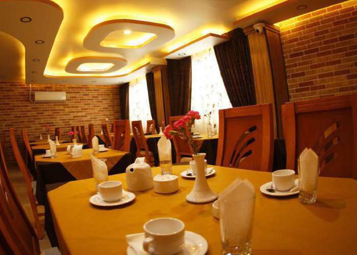 رستوران هتل نصیر الملک شیراز
