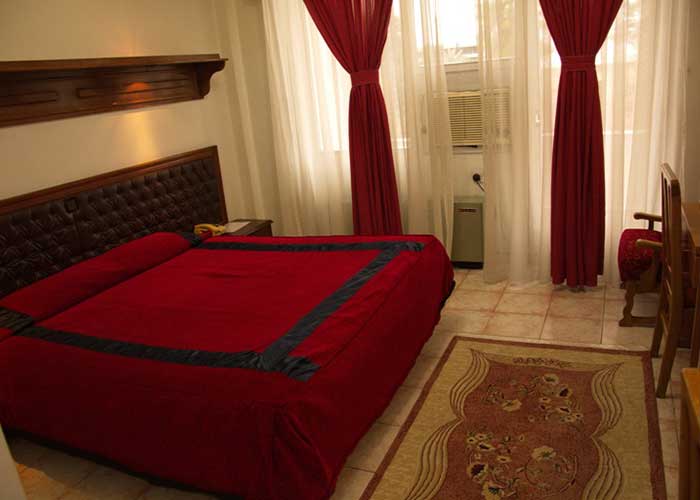 دبل هتل پارک شیراز