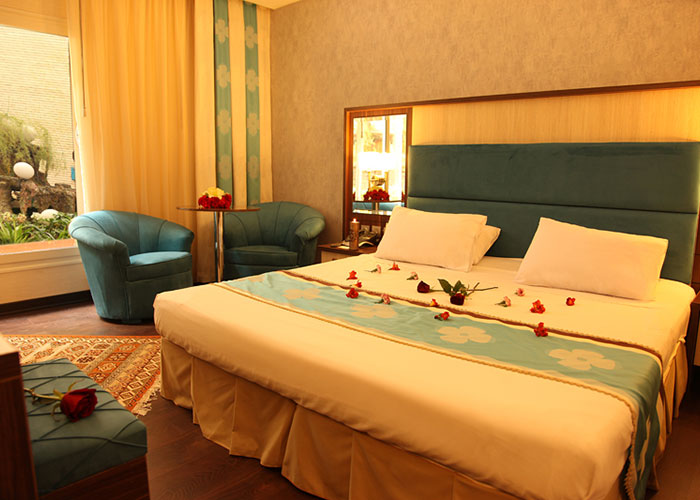 اتاق هتل عالی قاپو اصفهان