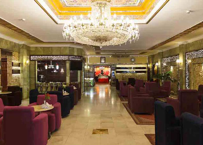 لانچ هتل عالی قاپو اصفهان