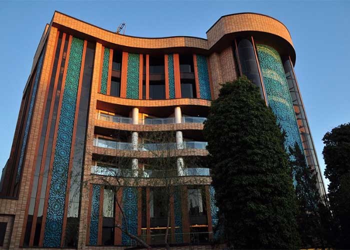 ساختمان فیروزه هتل کوثر اصفهان