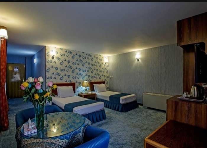 دو تخته توئین هتل پارسیان سوئیت اصفهان