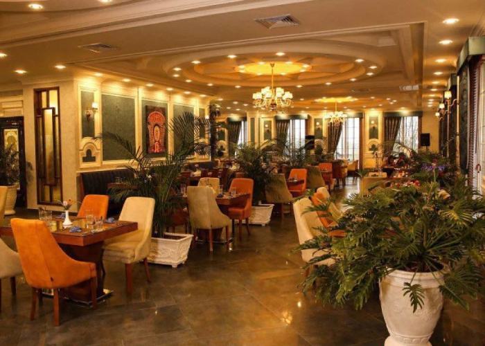 رستوران هتل رسپینا لاهیجان