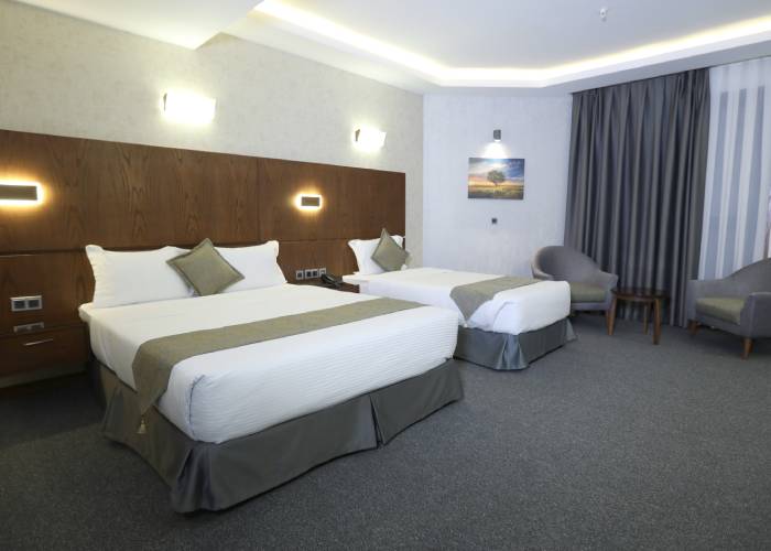 اتاق سه تخته فمیلی روم هتلا ریتز تهران