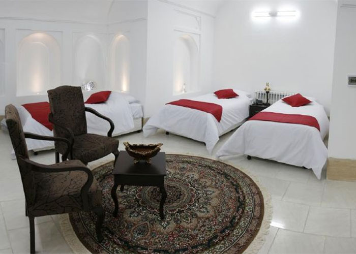 سه تخته هتل سنتی رویای قدیم یزد