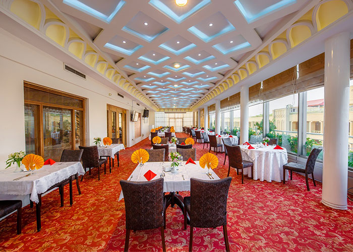 رستوران هتل سفیر اصفهان