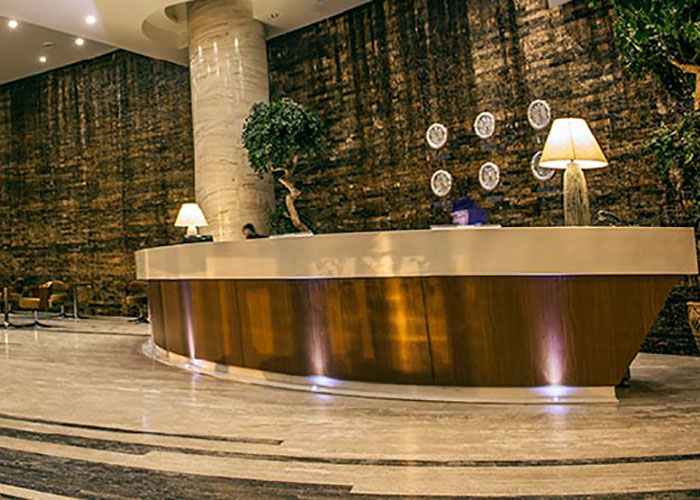 لابی هتل بزرگ شیراز
