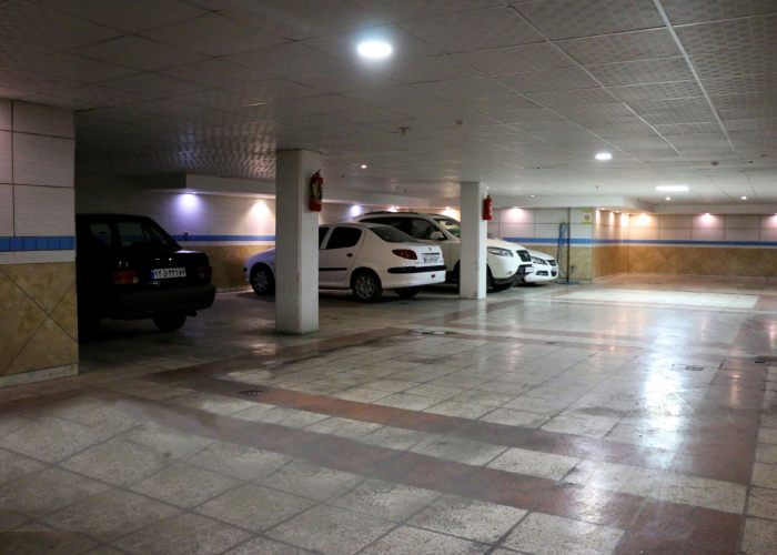 پارکینگ هتل وکیل شیراز