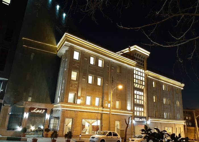 ساختمان هتل ونک تهران