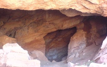 غار اسکندر 
