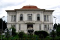 کاخ میان پشته