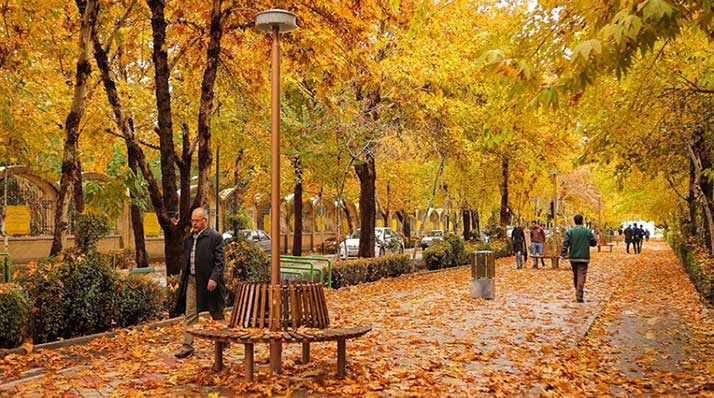 خیابان چهار باغ اصفهان