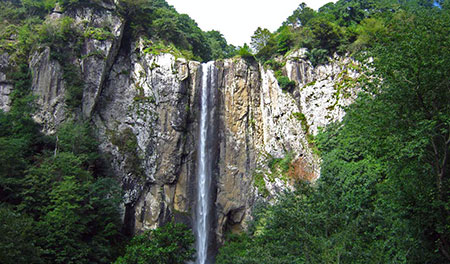 آبشار لاتون شهر آستارا