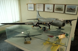 موزه نیروی هوایی تهران